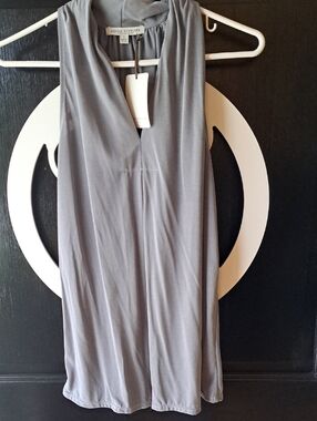 Green Envelope Gray Draped V-Neck Sleeveless Top